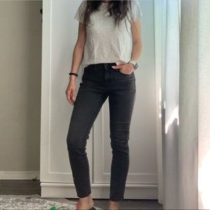 💙 2 for $10 High Rise Skinny Jeans